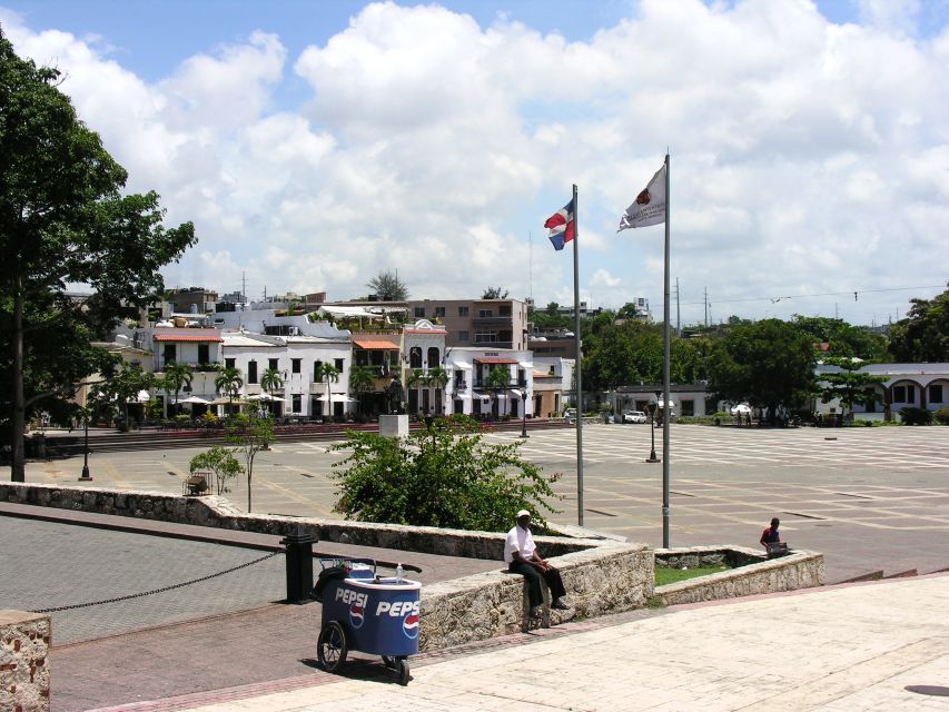 Santo Domingo: Private Family-Friendly Walking Tour - Pickup and Accessibility