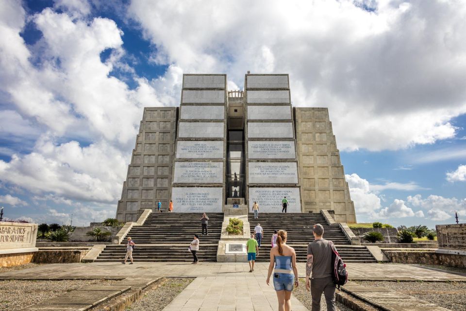Santo Domingo Sightseeing Tour With Lunch - Historical Landmarks Visited