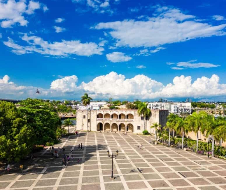 Santo Domingo: Small Group Tour with Cable Car from Bayahibe - Authentic Experiences and Traveler Feedback