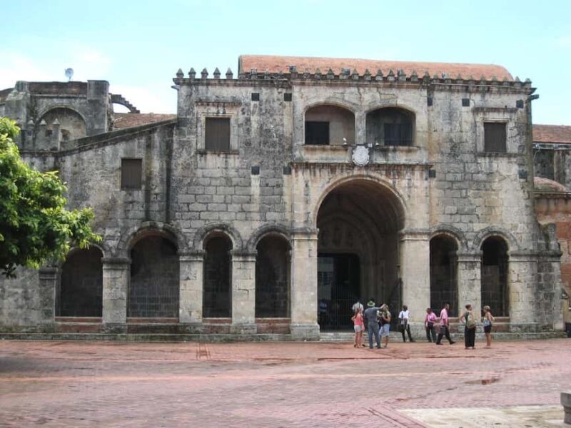 Santo Domingo Tour with caves from Punta Cana - Lunch & Souvenirs
