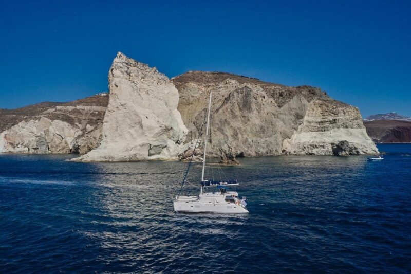 Santorini: Caldera Classic Catamaran Cruise w/ Meal & Drinks - FAQ