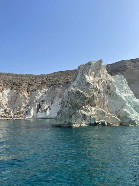 Santorini: Catamaran Cruise with Food and Drinks - Practical Details: Transport, Group Size, and Accessibility