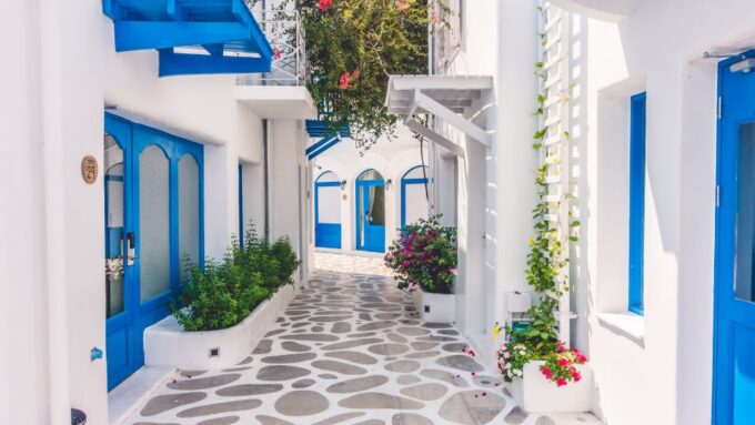 Santorini : Discover With Locals - Private Shore Excursion - Scenic Viewpoints