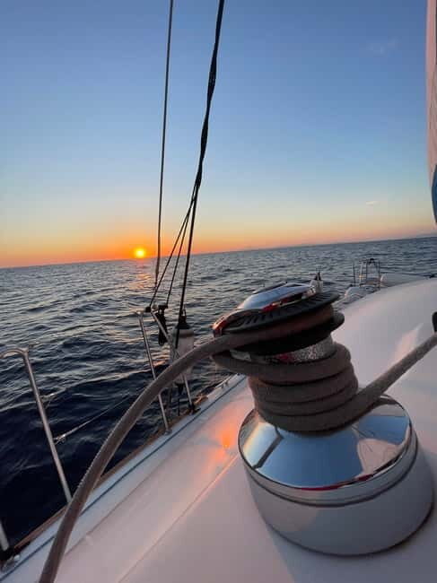 Santorini: Full-Day Catamaran Cruise, with Food|Drinks - Key Points