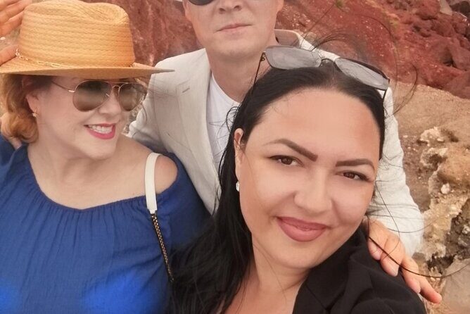 Santorini in a Day: Essential Highlights Tour - The Value of a Private Tour