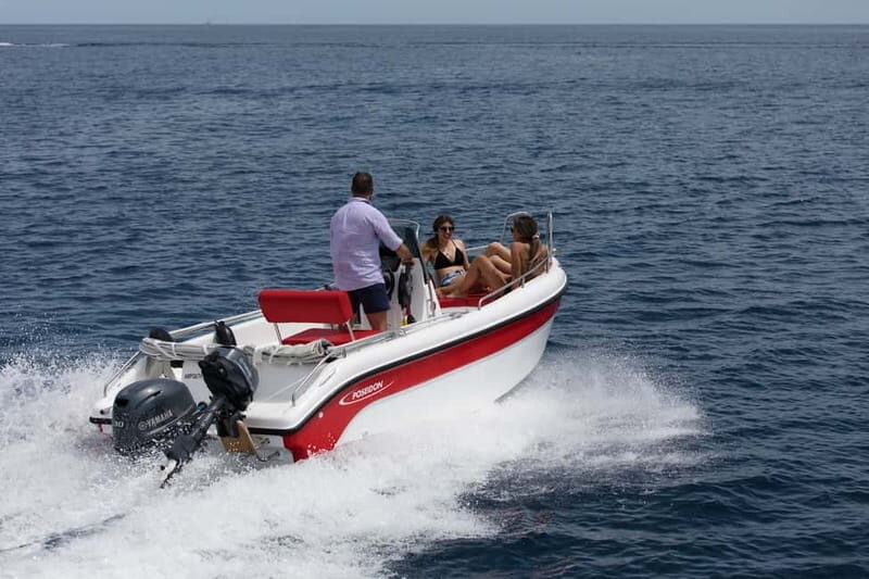 Santorini: license free boat in Santorini - The Practical Details