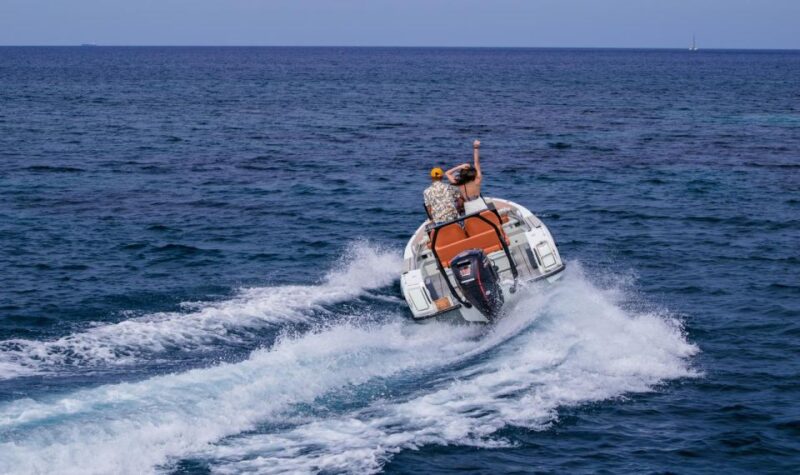 Santorini: Luxury Boat Rental With License - Itinerary of the Experience