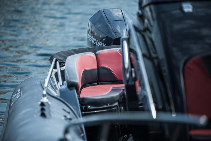 Santorini : Luxury Rib rental with Captain & Fuel included - Who Should Consider This Tour?