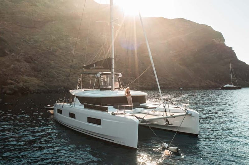 Santorini: Majestic Catamaran Cruise with Meal and Drinks - Key Points