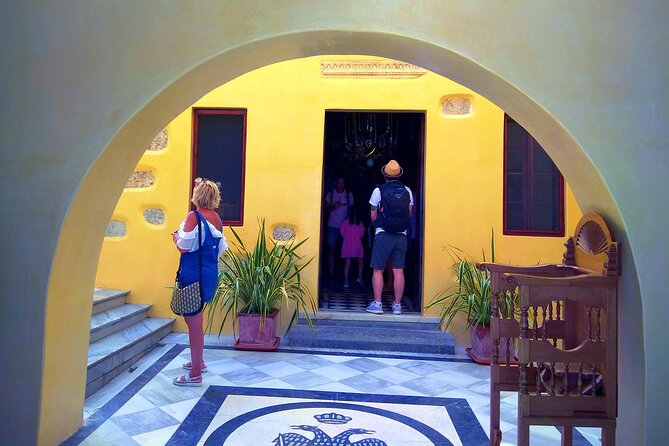 Santorini Must-See Highlights: Private Sightseeing Tour - Transportation