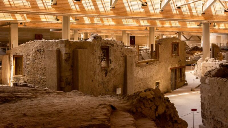 Santorini: Mythical Day Trip to Akrotiri With Volcano Cruise - Key Points