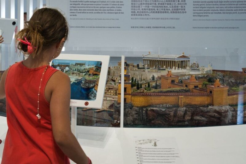 Santorini: Mythical Day Trip to Akrotiri With Volcano Cruise - Customer Reviews and Ratings