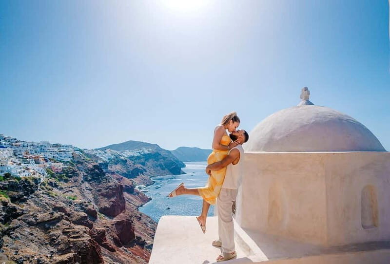 Santorini: Oia Private Couple Photoshoot with 35 Photos - An In-Depth Look at the Santorini Photoshoot Experience
