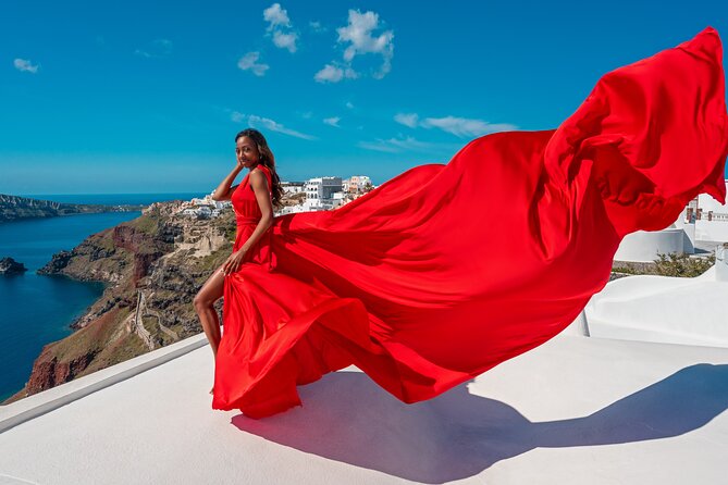 Santorini Oia: Private Flying Dress Photoshoot - Preparing for the Photoshoot