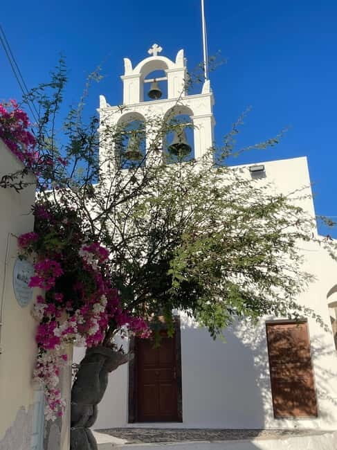 Santorini: Oia Sunrise Walking Tour with Local Guide - An In-Depth Look at the Oia Sunrise Experience