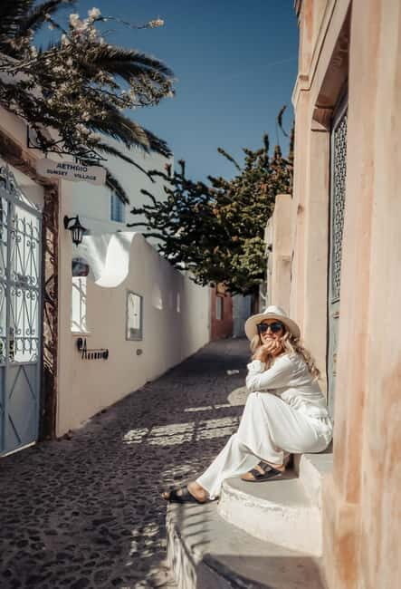 Santorini: Oia Sunrise Walking Tour with Local Guide - FAQ