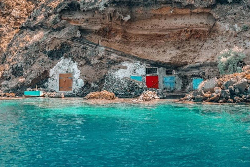 Santorini: Private Boat Tour with Drinks and Snacks - FAQ
