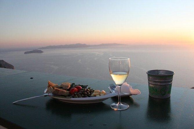 Santorini Private Sightseeing Tour - Who Should Consider This Tour?