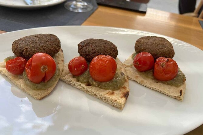 Santorini Private Wine Tour in 3 Wineries With Full Greek Meal - Vinsanto and Assyrtiko Tastings