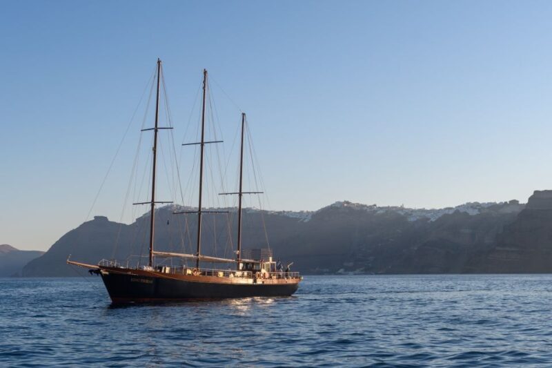 Santorini: Romantic Sunset Caldera Cruise with Dinner - Key Points