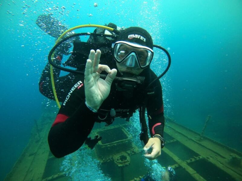 Santorini: Scuba Diving Experience in Caldera for Beginners - Key Points