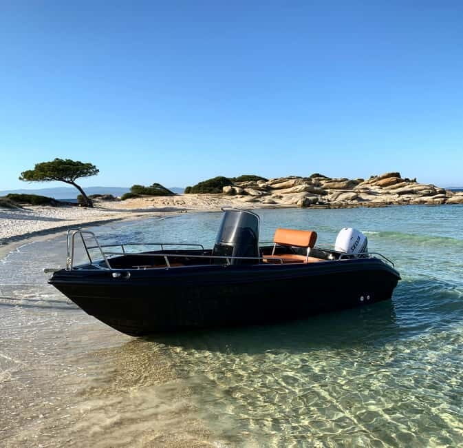 Santorini: Self-Drive Boat Rental without Boat License - An In-Depth Look at the Santorini Boat Rental Experience