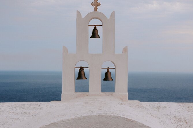 Santorini Soiree: Discover the Islands Magic With a Funky Twist - Experiencing the Islands Vibrant Culture