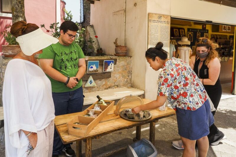 Santorini: Top Sights Day Trip, Wine Tasting, & Oia Sunset - Customer Experience Insights