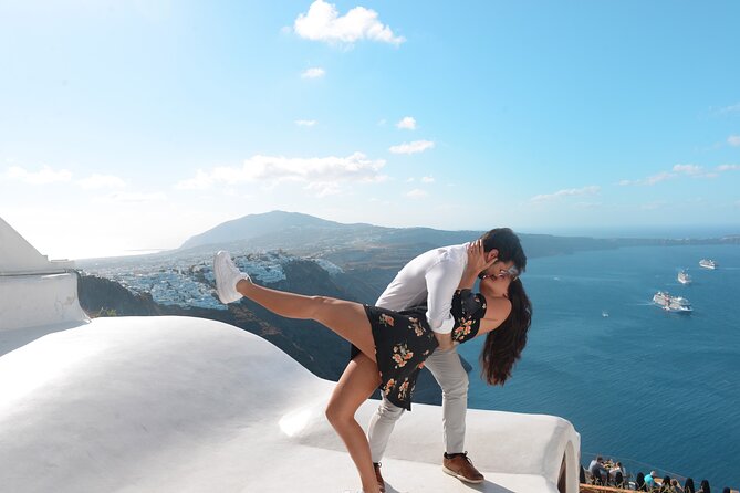Santorini Vacation Photoshoot - Capturing Memorable Moments
