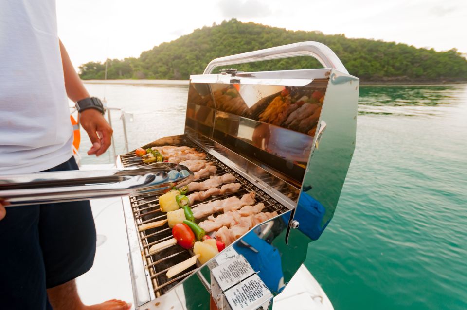 Santos & Guarujá: Private Speedboat Tour With Food & Drinks - Frequently Asked Questions