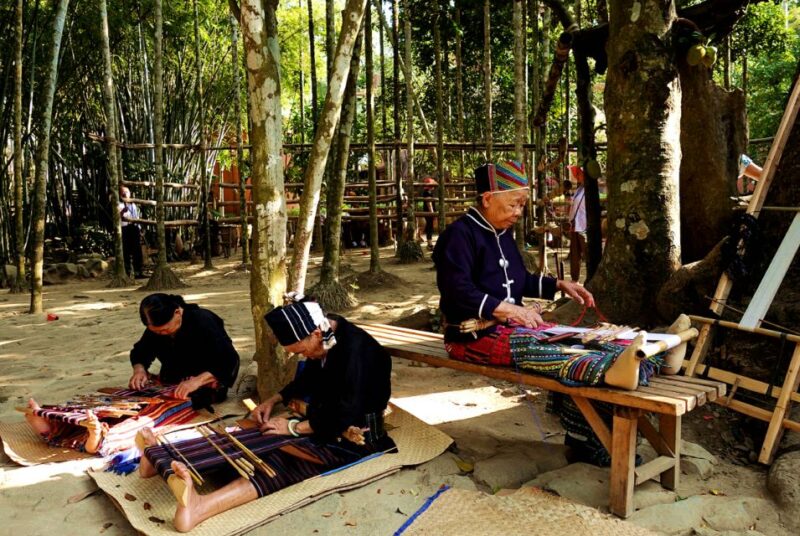 Sanya: Half-Day Private Tour of Li & Miao Minority Park - Good To Know