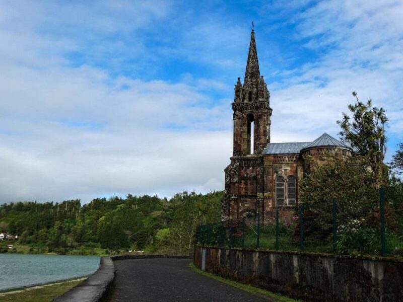 São Miguel: 2-Day Island Tour, Tea & Pineapple Plantation - Transportation, Group Size, and Value