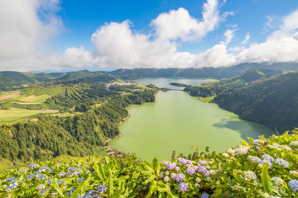 São Miguel Island: Full Day All-in-One Tour - Traditional Furnas Stew Lunch