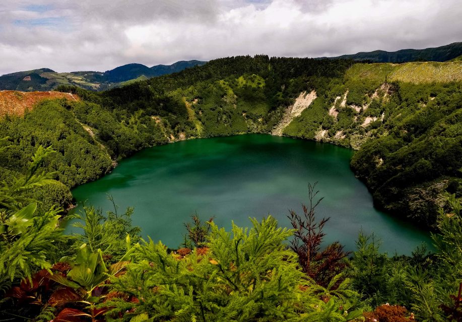 São Miguel Island: Full-Day Sete Cidades Tour - Highlights of the Tour