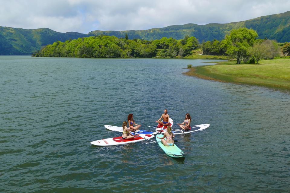 São Miguel: Seven Cities Lagoon Standup Paddleboard Yoga - Preparing for the Class