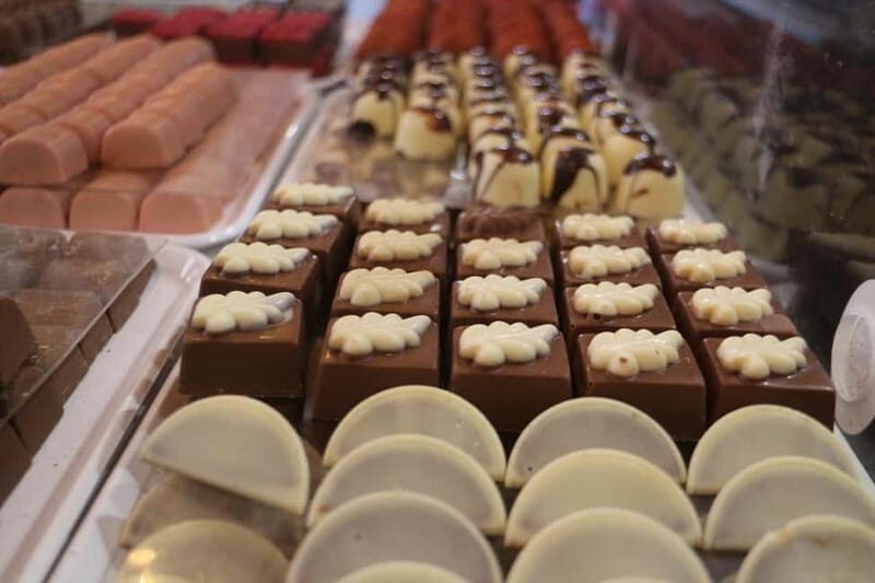 São Miguel:Rabo de Peixe From the Market to the Harbour Tour - Summary: Who Will Love This Tour?