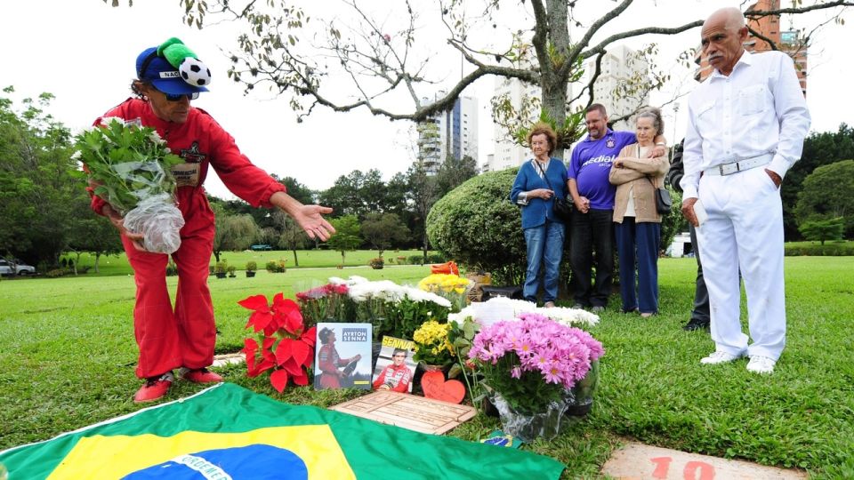 Sao Paulo: Ayrton Senna Highlights Tour - Tour Experience and Itinerary
