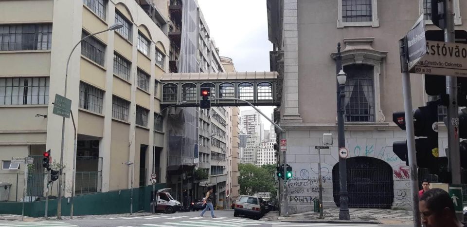 São Paulo: Downtown Walking Tour With Farol Santander Entry - Meeting Point Details