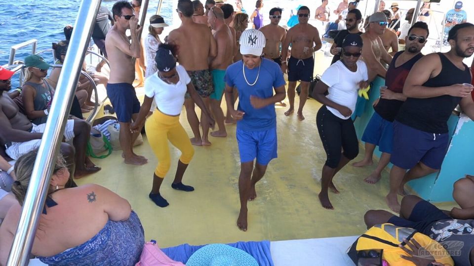 Saona Island Day Trip From Punta Cana + Lunch & Open Bar - Dining and Culinary Offerings