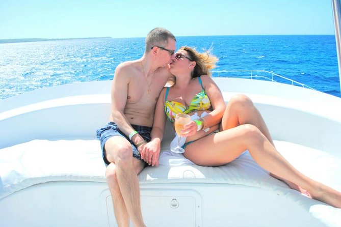 Saona Island Full-Day Cruise, Natural Pool and Lunch - Activities on Saona Island