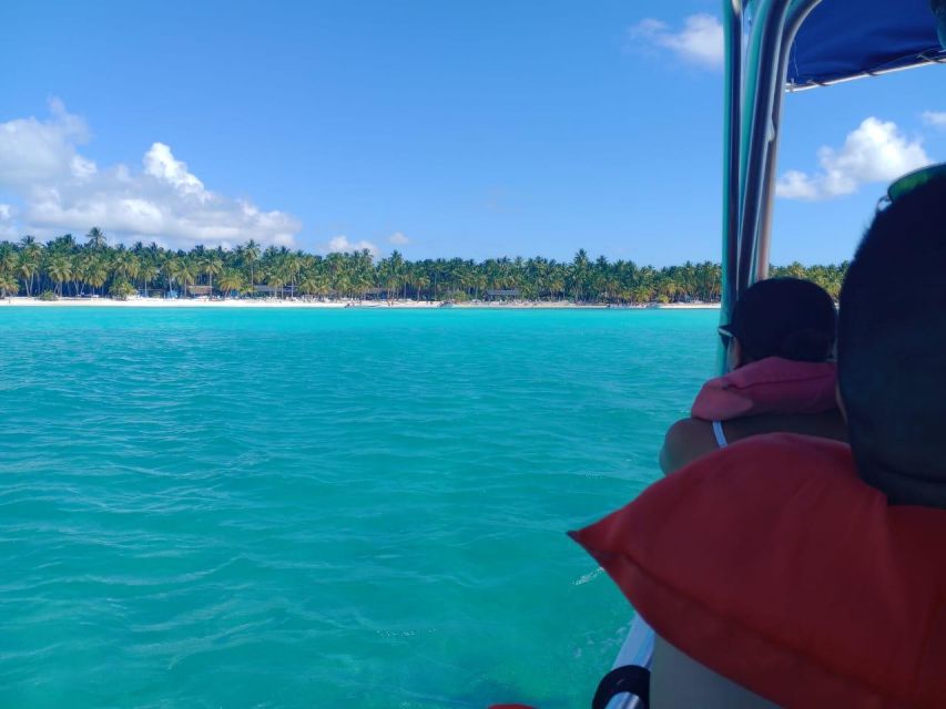 Saona Island: Highlights Tour With Catamaran and Speedboat - Visiting Saona Island