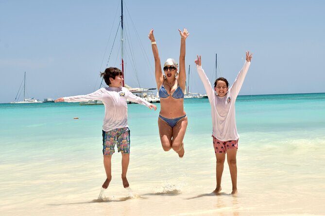 Saona Island: Private Yacht Tour with Snorkel in DR - FAQ