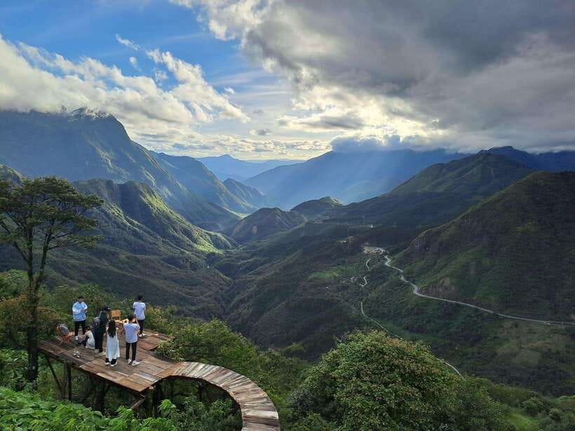Sapa: Love Silver Waterfall, LonelyTree in Heaven-Rice Field - Overview of the Tour Experience