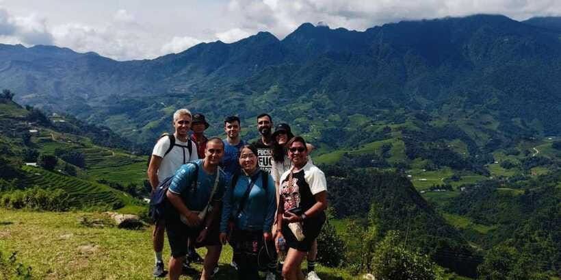 Sapa: Sa Seng Mountain and Hau Thao Village Trek With Lunch - Taking in Hau Thao Village