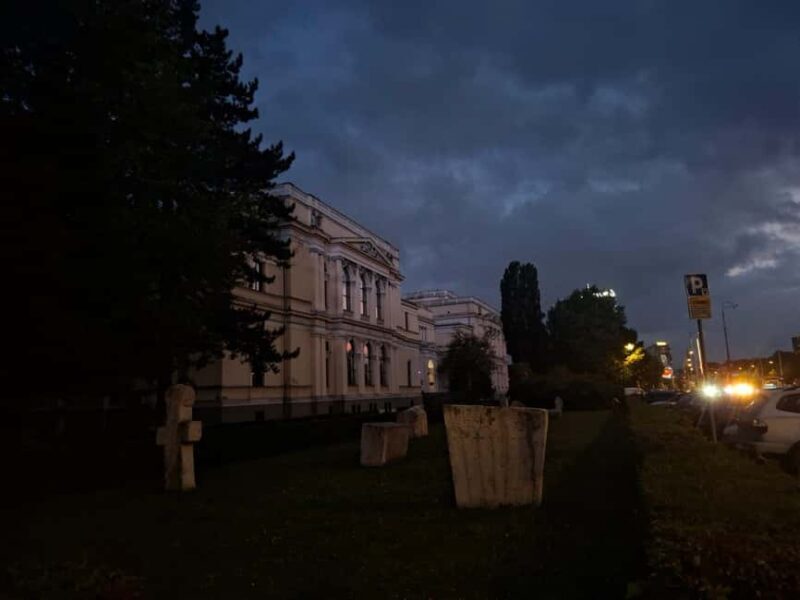 Sarajevo: Guided Green Walk with History and Nature - Key Points