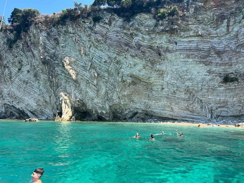 Saranda: Boat tour to 7 destinations including free umbrella - Who Will Love this Tour?