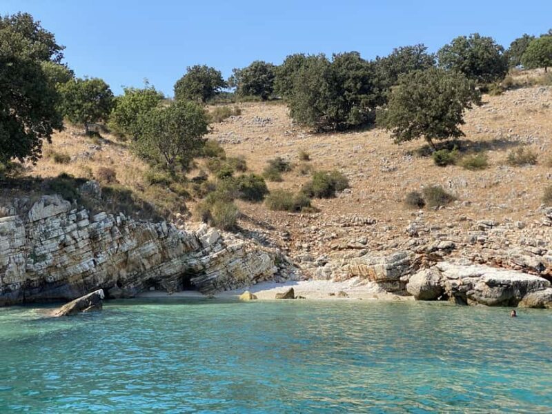 Saranda: Boat Trip to 6 Stops + Free Drink & Free Umbrellas - FAQs