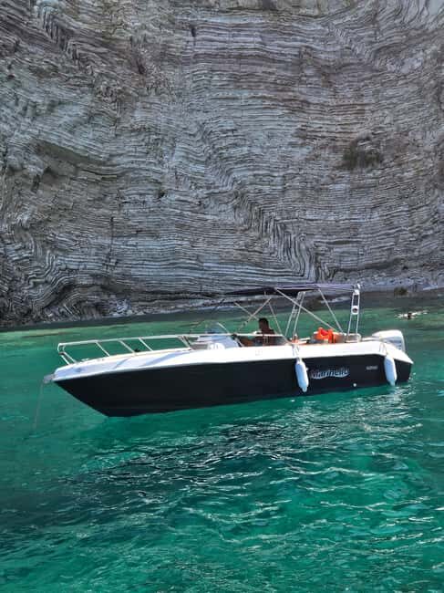 Sarandë: Boat Tour to Kroreza with Snorkel and free Umbrella - Key Points