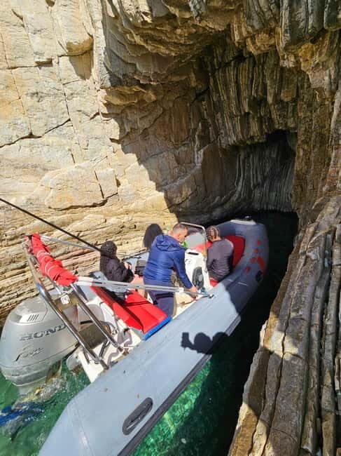 Sarandë: Boat Tour to Kroreza with Snorkelling and Umbrella - How This Tour Feels in Practice  