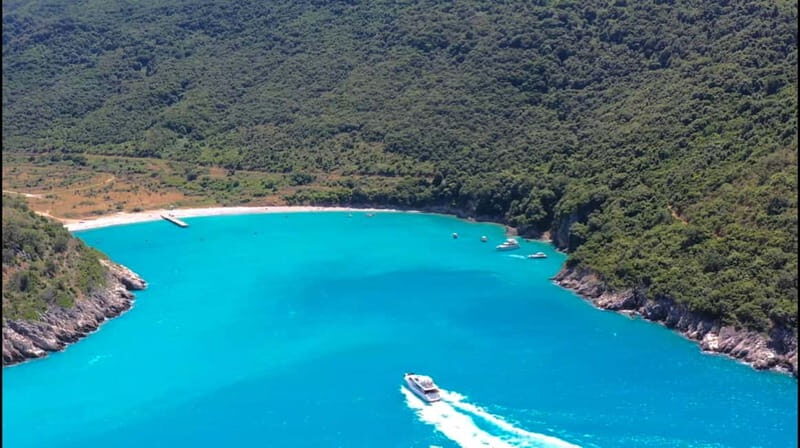 Sarandë: Private boat tour to Kroreza Bay & free sunbeds - An In-Depth Look at the Tour